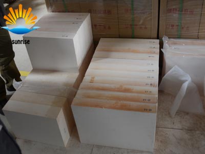 Preparation of refractory brick of water consumption